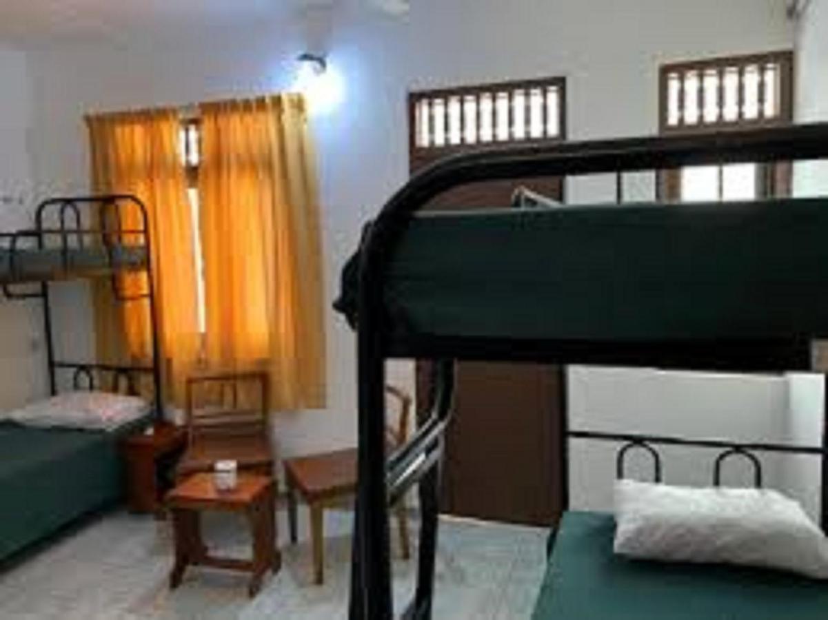 Topaz Beach Hotel Negombo Exterior photo