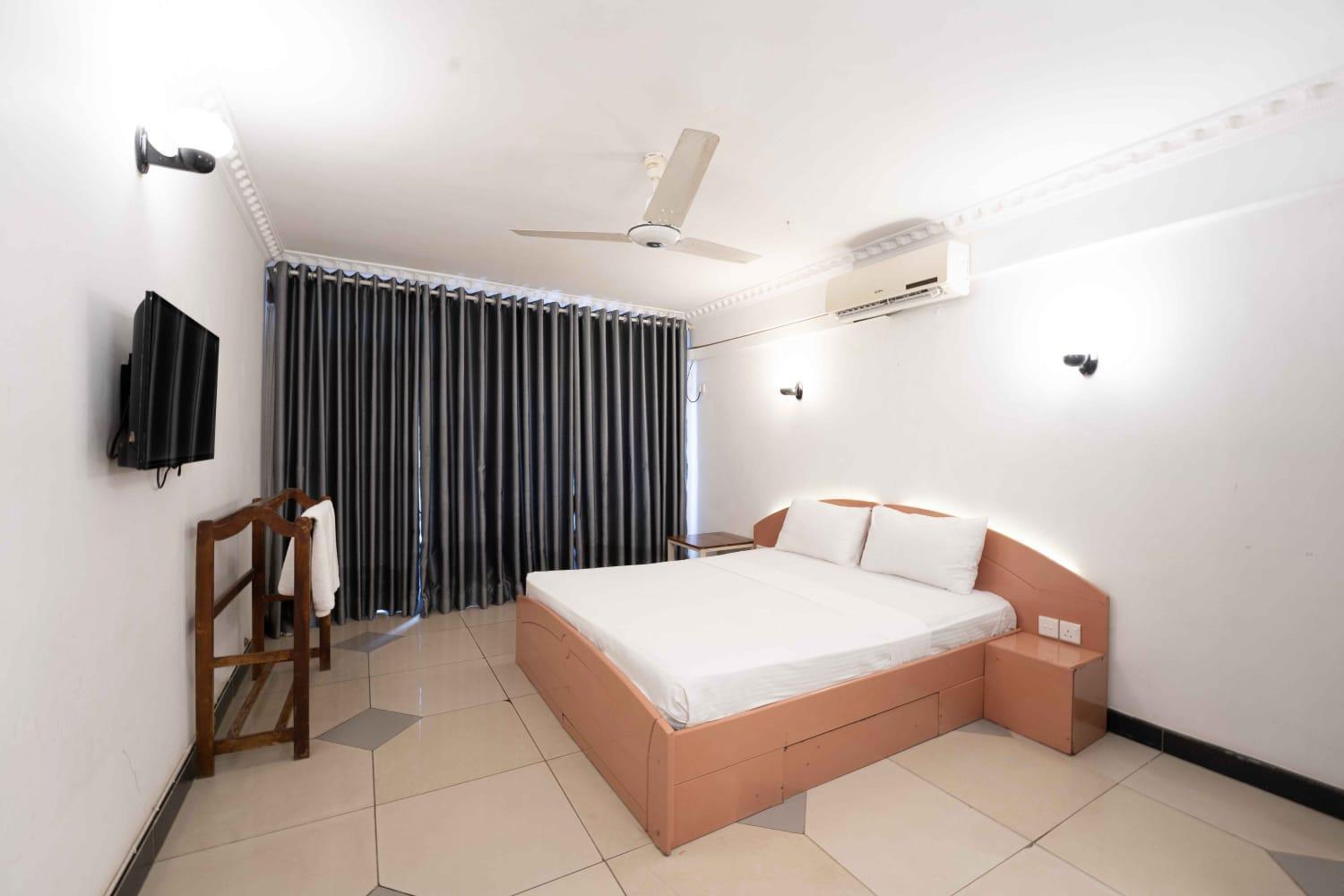 Topaz Beach Hotel Negombo Exterior photo