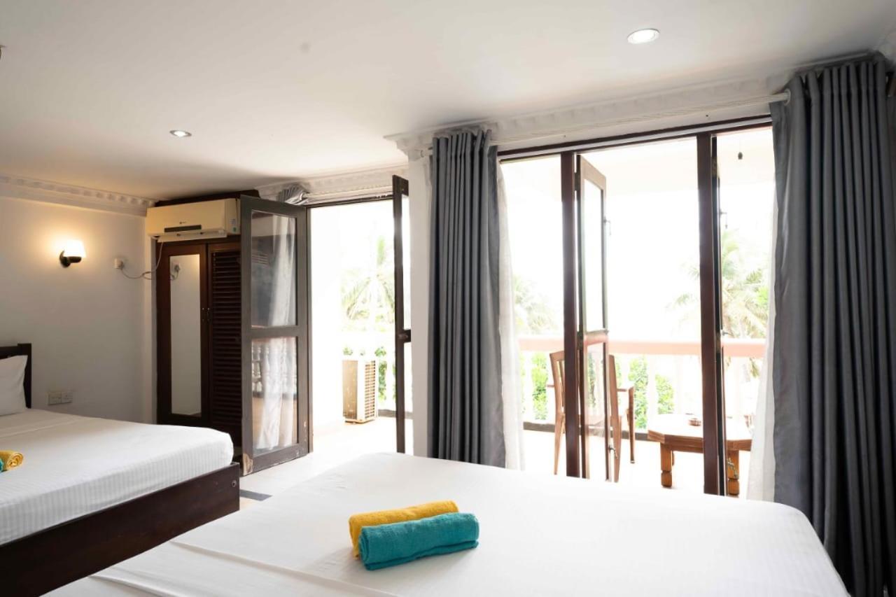 Topaz Beach Hotel Negombo Exterior photo