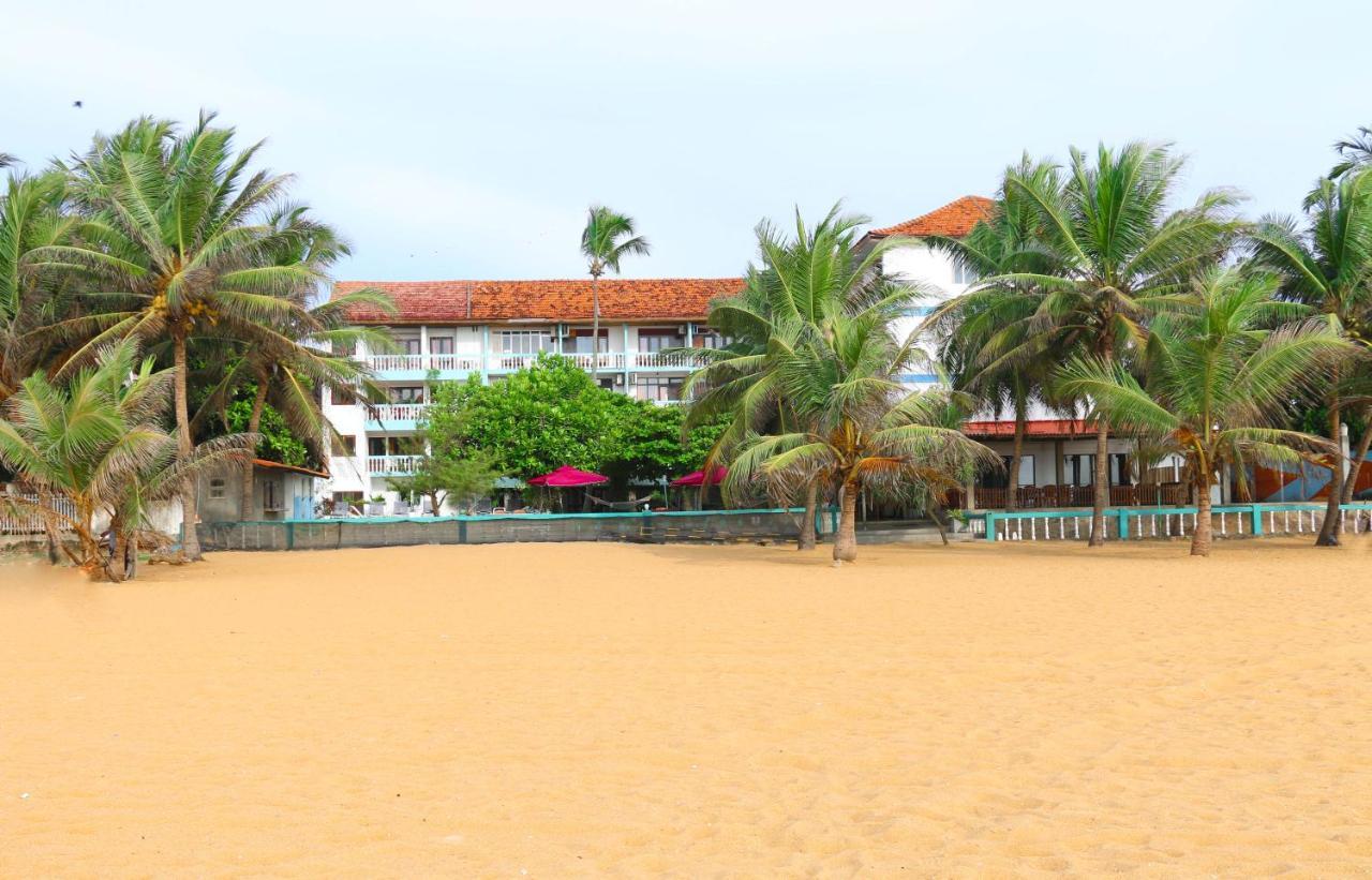 Topaz Beach Hotel Negombo Exterior photo