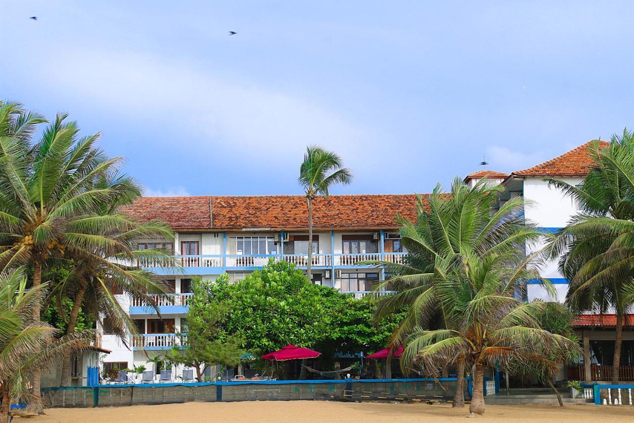 Topaz Beach Hotel Negombo Exterior photo